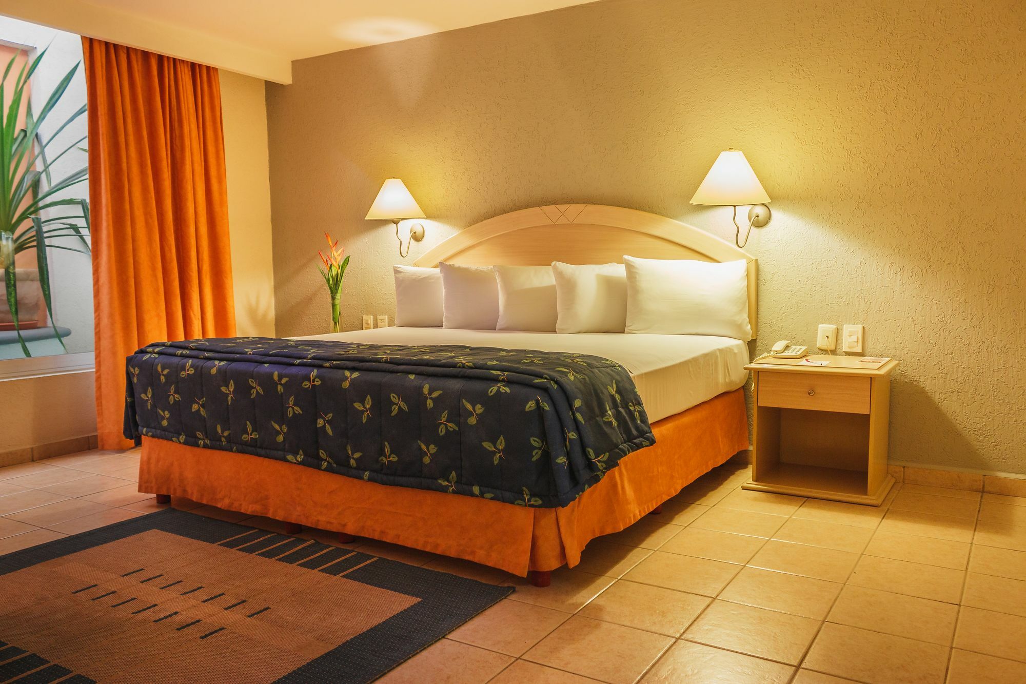 Plaza Inn Express تاباتشولا المظهر الخارجي الصورة