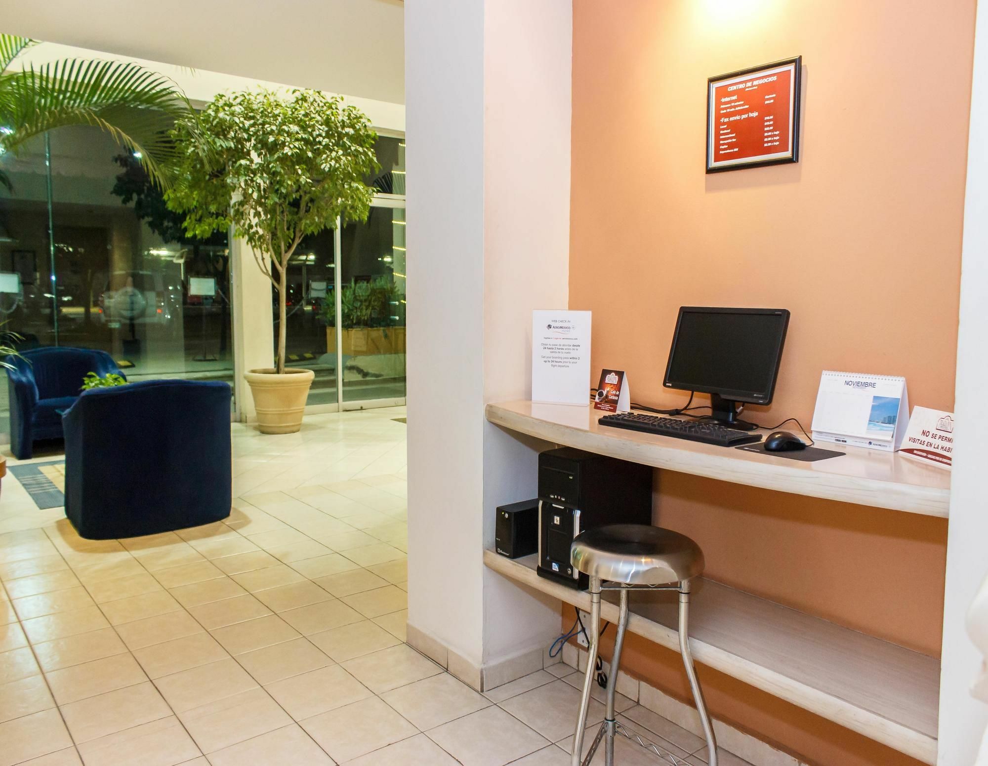 Plaza Inn Express تاباتشولا المظهر الخارجي الصورة